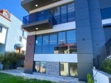 ÇANAKAKKALE GÜZELYALIDA FULL DENİZ  MANZARALI  SATILIK 5+1 TRİPLEX VİLLA