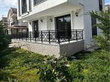 Emsallerinden çok uygun acil satılık villa 12.500.000TL Denize yürüyüş mesafesinde